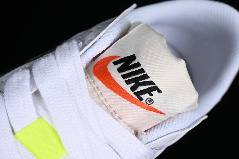 NikeUnisex Blazer Low 77 Jumbo - White/Black Sail