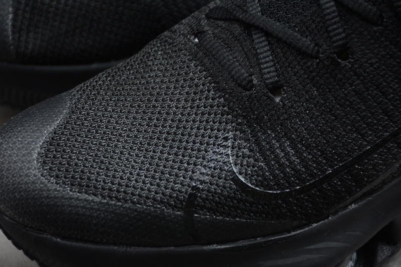 NikeMens Zoom Tempo Flyease - Triple Black