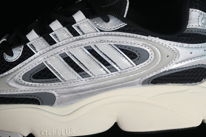 adidasUnisex Ozmillen - Silver Black