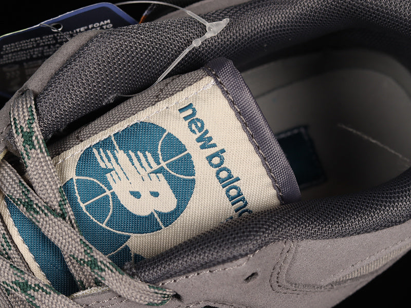 New Balance 550 size? x 550 Cordura Pack - Grey Cream