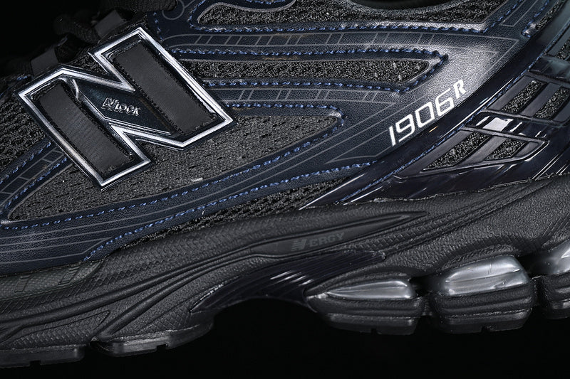 New balance 1906R - Black Metallic