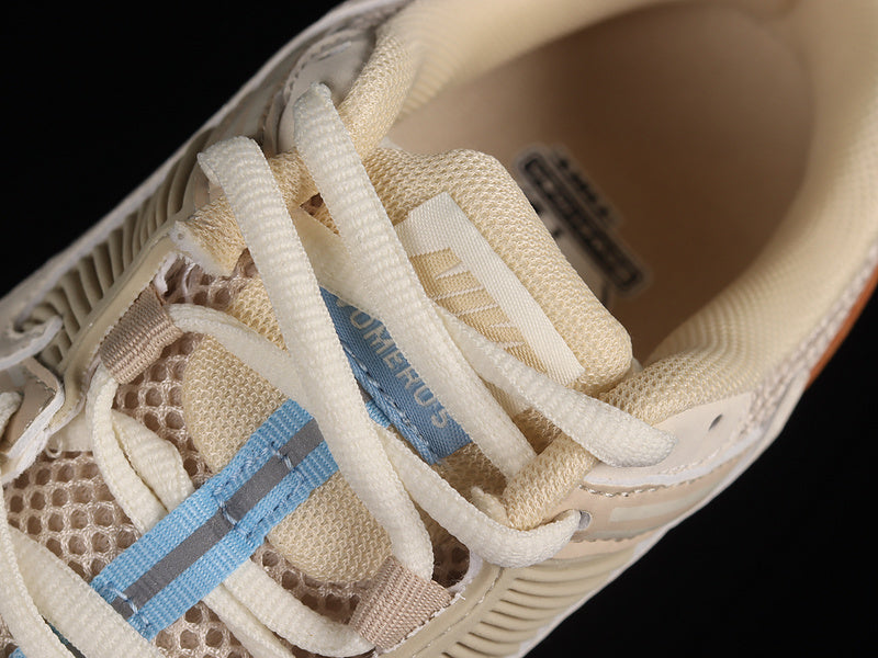 NikeMens Zoom Vomero 5 - Oatmeal