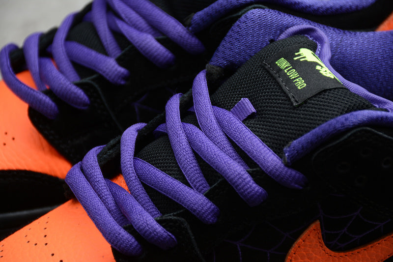 NikeUnisex SBDunk Low - Night of Mischief