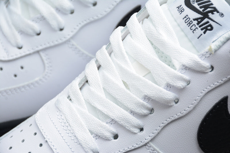 NikeUnisex Air Force 1 AF1 Low - Black Midsole