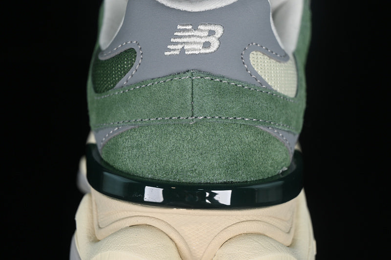 New Balance 9060 - Nori
