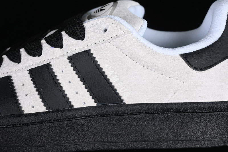 adidasMens Campus 00s - Panda