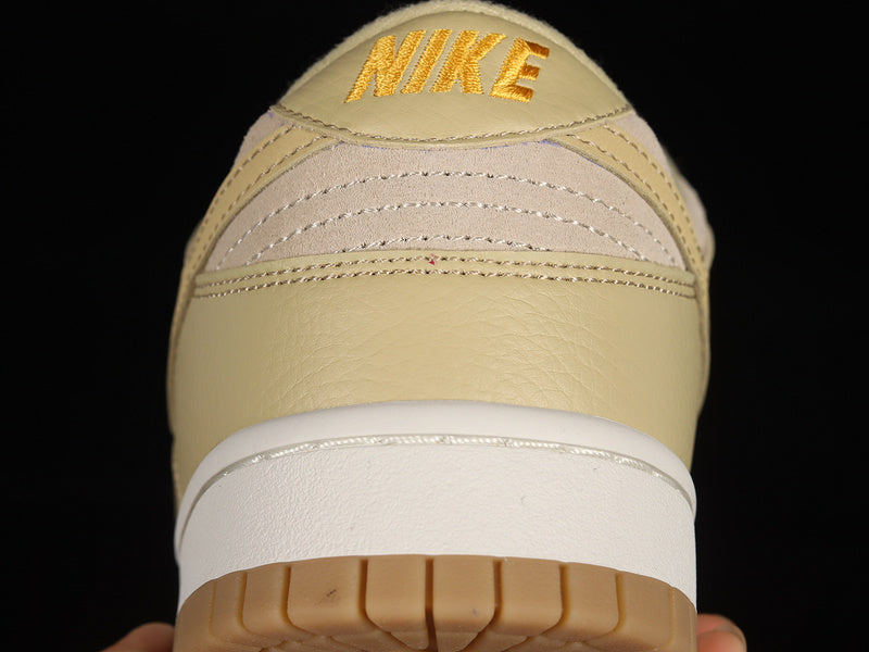 NikeMens SB Dunk Low - SAND DRIFT