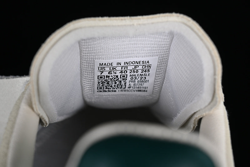 adidasMens Ronnie Fieg x Clarks x 8TH Street Samba - White