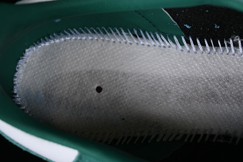 adidasUnisex Samba - Collegiate Green