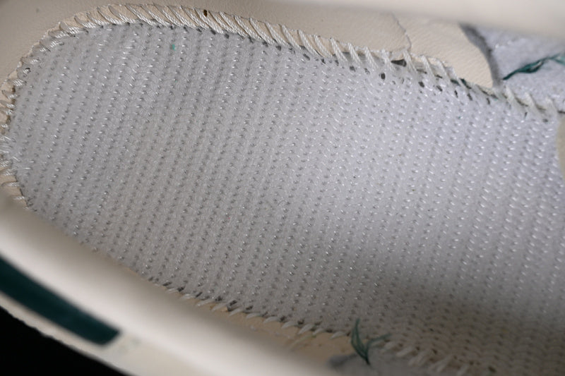 adidasMens Ronnie Fieg x Clarks x 8TH Street Samba - White