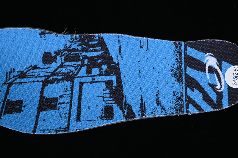 NikeUnisex Zoom Vomero 5 - White