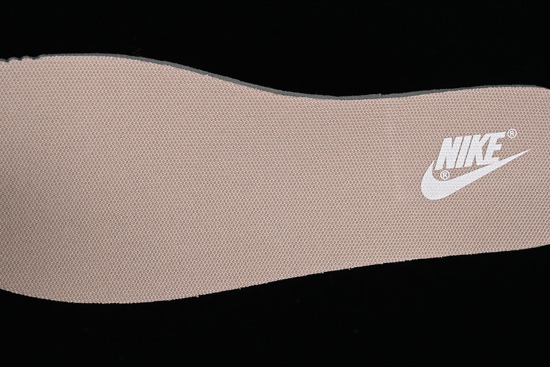 NikeWMNS SB Dunk Low - Sanddrift