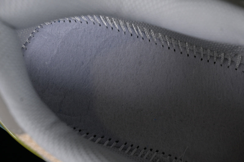 New Balance 9060 - Moonbeam