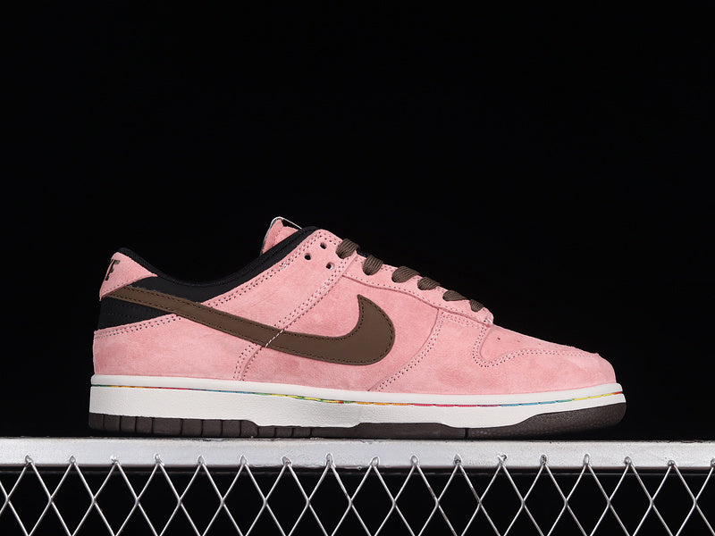 NikeUnisex SB Dunk Low - Pink/Brown