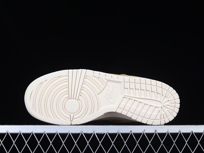 NikeUnisex Dunk Low - Banana