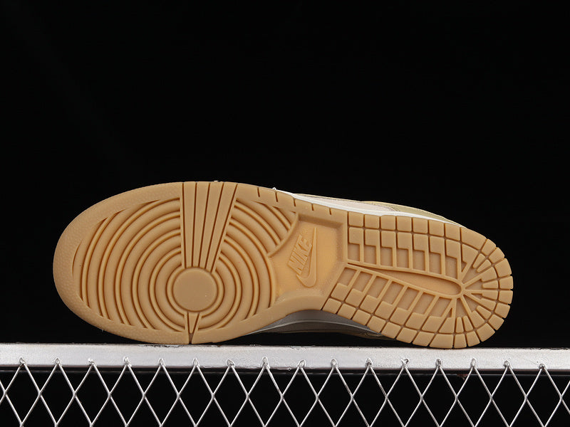NikeMens SB Dunk Low - SAND DRIFT