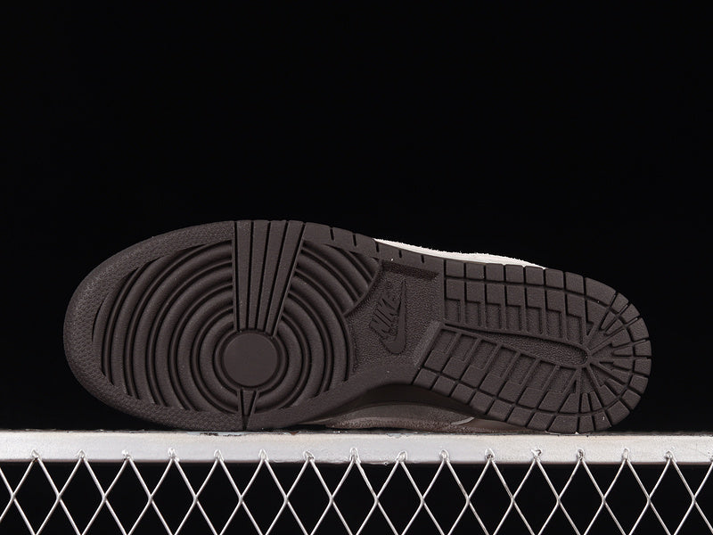 NikeSB Dunk Low - Ironstone