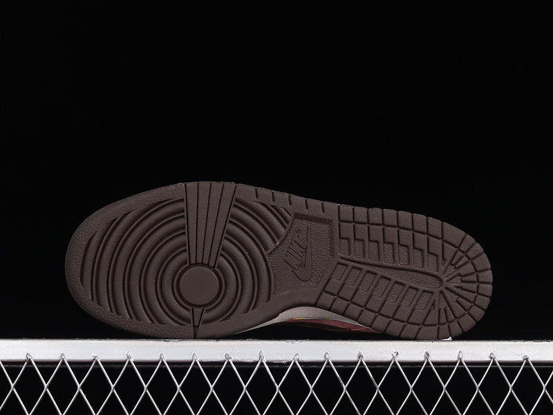 NikeUnisex SB Dunk Low - Pink/Brown