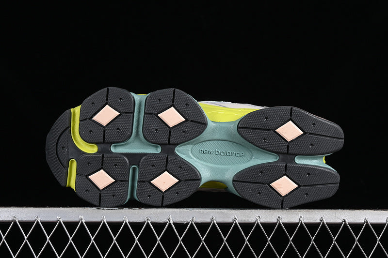 New Balance 9060 - Moonbeam