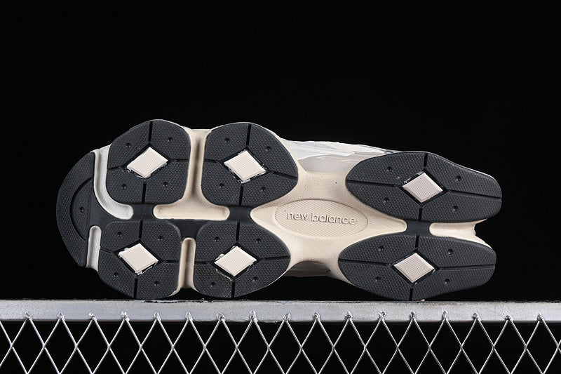 New Balance 9060 - Moonrock Linen