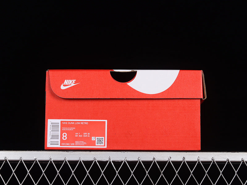 NikeUnisex SB Dunk Low - Pink/Brown