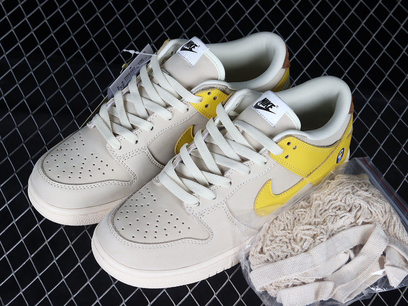 NikeUnisex Dunk Low - Banana