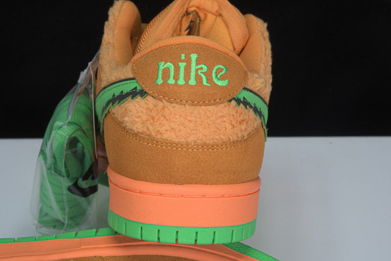 NikeSB Dunk Low x Grateful Dead - Bears Orange