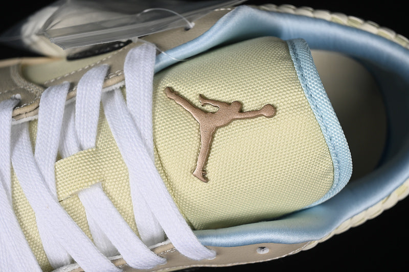 Air Jordan 1 AJ1 Low Sanddrift - Glacier Blue