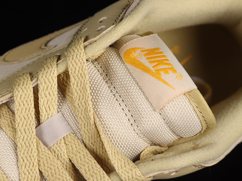 NikeMens SB Dunk Low - SAND DRIFT