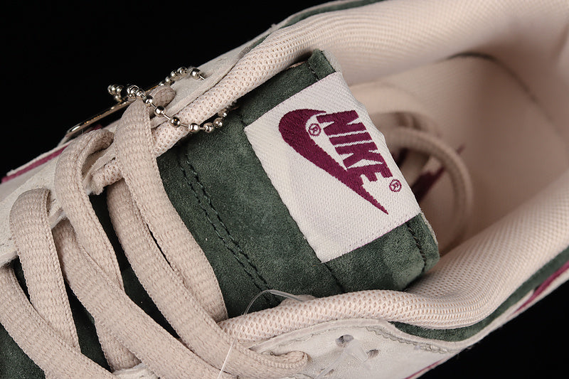 Otomo Katsuhiro x NikeSB Dunk Low - RED/BEIGE