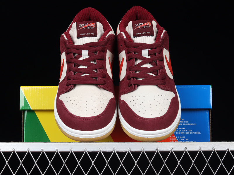 NikeMens Dunk Low - Skate Like A Girl