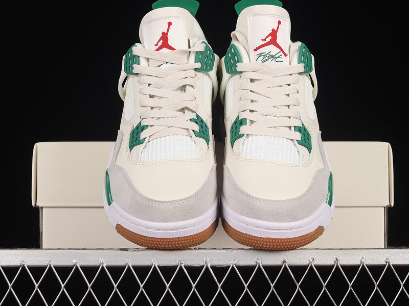 Air Jordan 4 AJ4  Retro - Pine Green