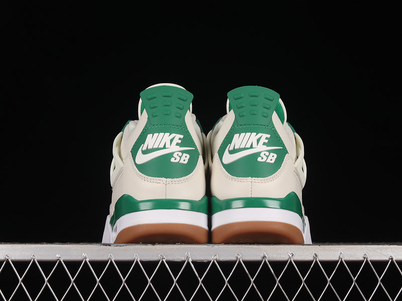 Air Jordan 4 AJ4  Retro - Pine Green