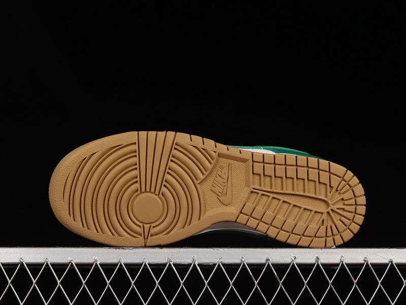 NikeMens Dunk Low - Green/Gold
