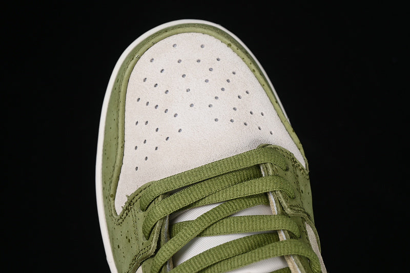Yuto Horigome x NikeUnisex SB Dunk Low - Asparagus