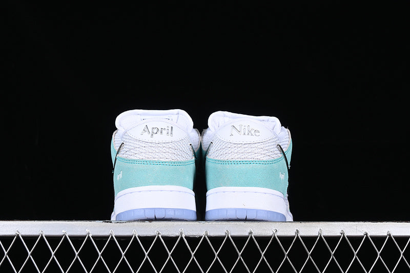 NikeSB Dunk Low - Turbo Green