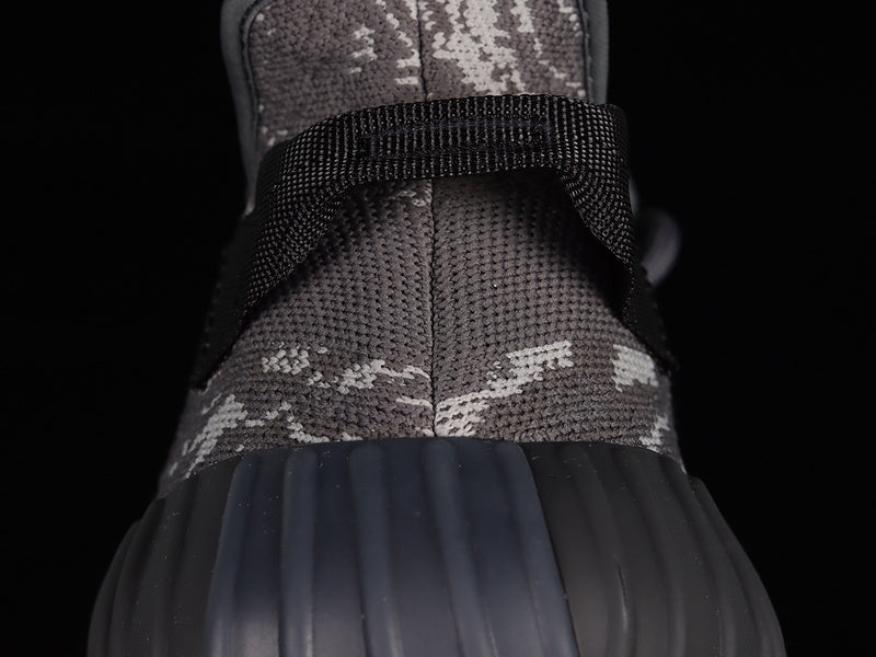 adidasUnisex Yeezy Boost 350 - Dark Salt