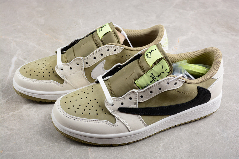 Travis Scott x Air Jordan 1 AJ1 - GOLf