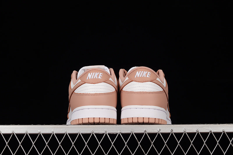 WMNS NikeSB Dunk Low - Rose Whisper