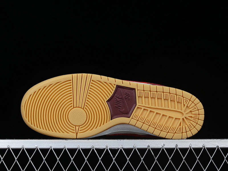 NikeMens Dunk Low - Skate Like A Girl