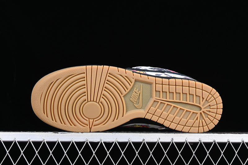 Supreme x NikeSB Dunk Low - Rammellzee