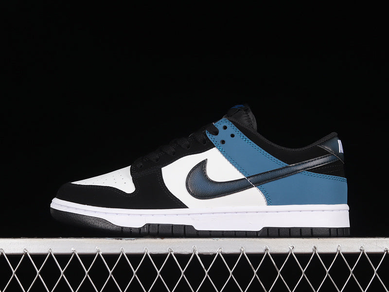 NikeSb Dunk Low - Industrial Blue