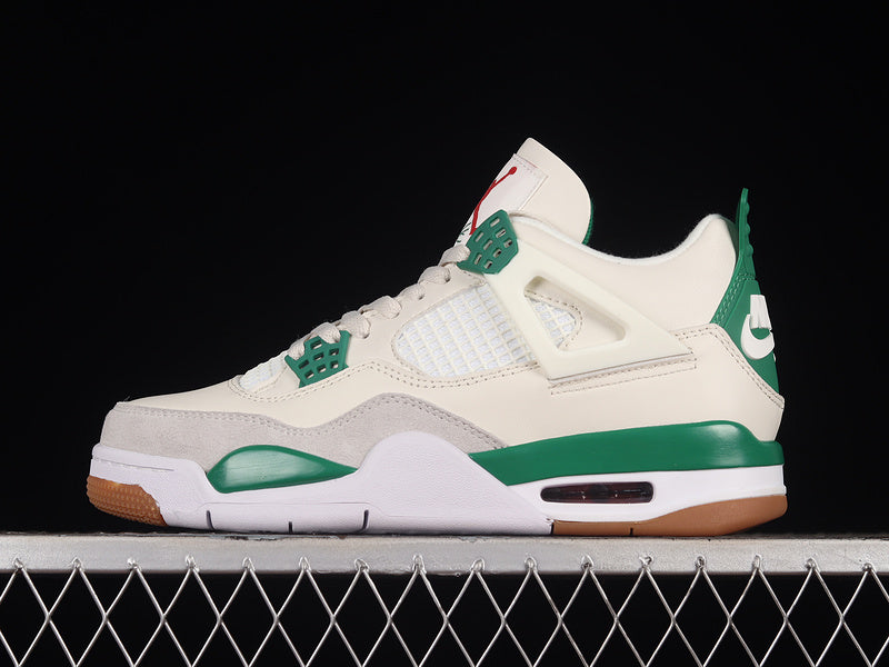 Air Jordan 4 AJ4  Retro - Pine Green