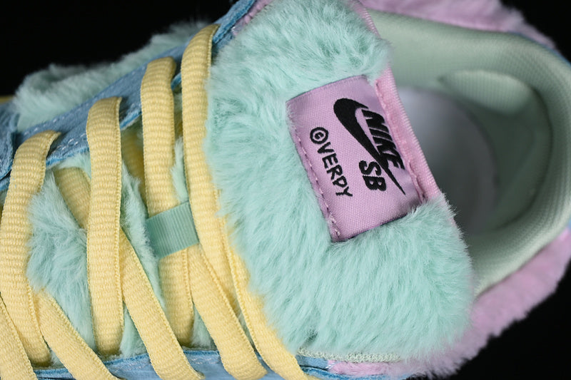 NikeSB Dunk Low - Verdy Visty