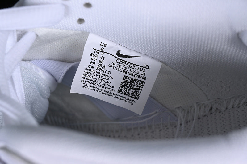 NikeSB Dunk Low Pro - White Gum