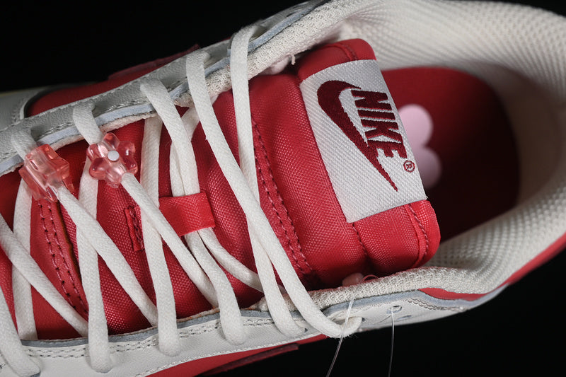 NikeUnisex Dunk Low - Valentine s Day