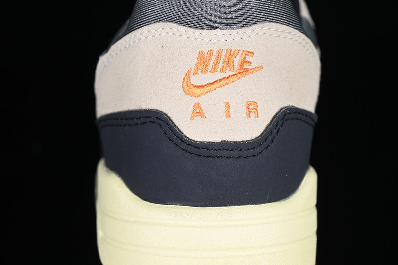 NikeUnisex Air Max 1 AM1 - Athletic Department