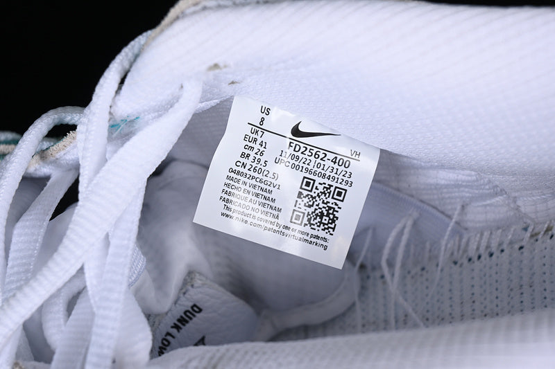 NikeSB Dunk Low - Turbo Green