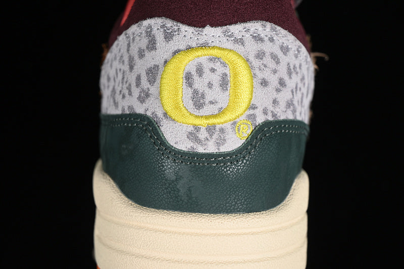 Division Street x NikeUnisex Air Max 1 AM1 Luxe - University of Oregon