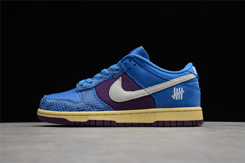 Undefeated x NikeMens Dunk Low SP - 5 On It